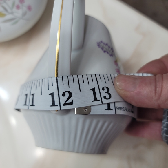 RARE. Bavaria Fine China Sugar and Creamer with Lid. Floral, White with Gold Set - Picture 15 of 16